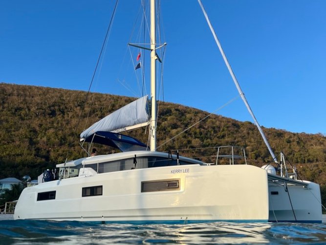 This sailboat charter is perfect to enjoy St. Maarten - Philipsburg