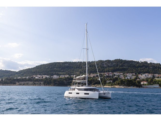 Experience Split on board this elegant sailboat