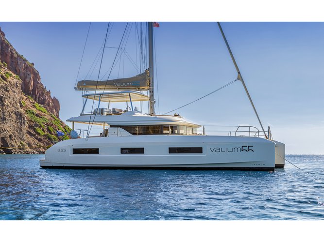 Relax and have fun on this gorgeous sailboat charter