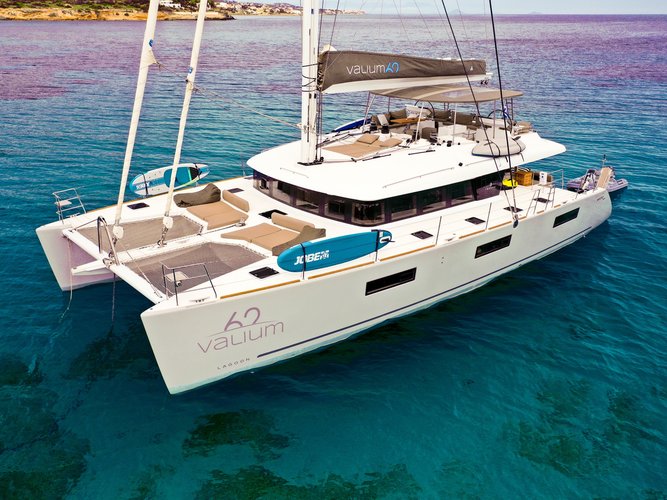 Unique experience on this beautiful Lagoon Lagoon 620