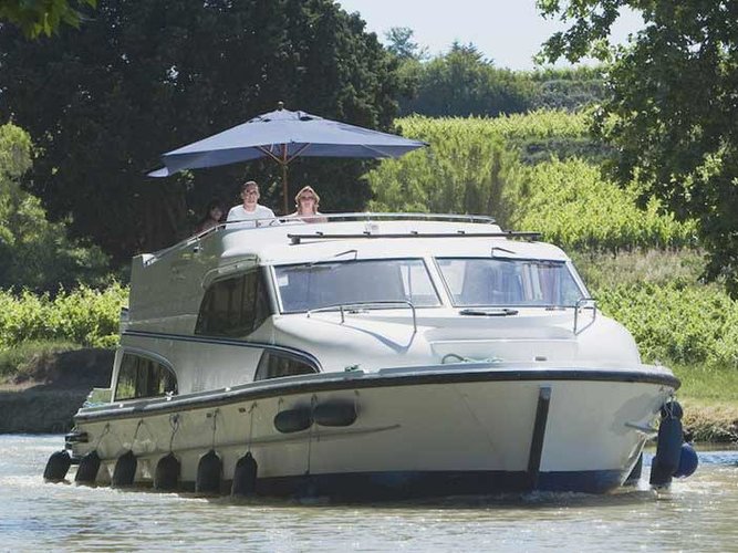 Discover Hesse in style boating on this motor boat rental