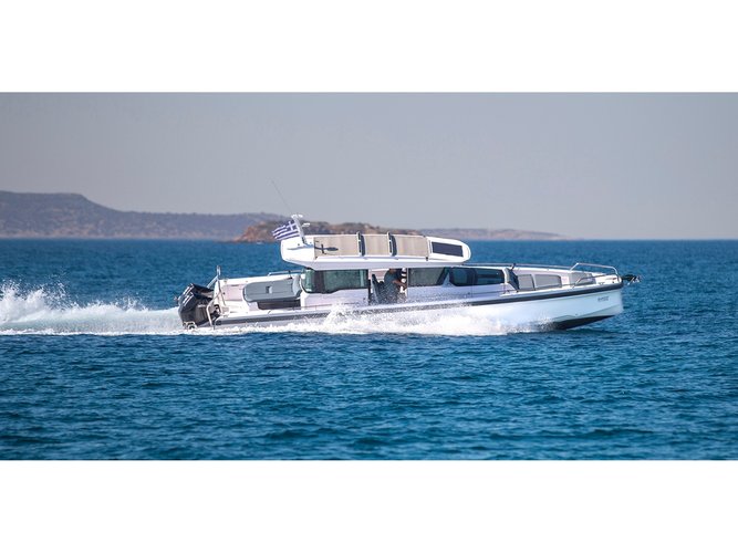 Hop aboard this amazing motor boat rental in Piraeus!