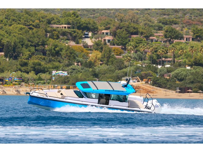 Enjoy luxury and comfort on this Axopar Boats Axopar 37 XC Cross Cabin in Lavrion