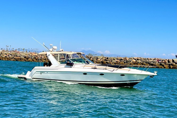 48' Luxury Yacht