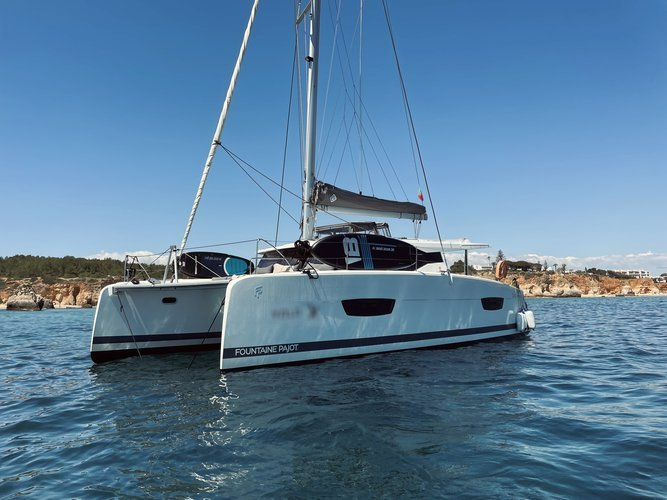 Boat for rent Fontaine Pajot 40.0 feet in Portimão, Portugal