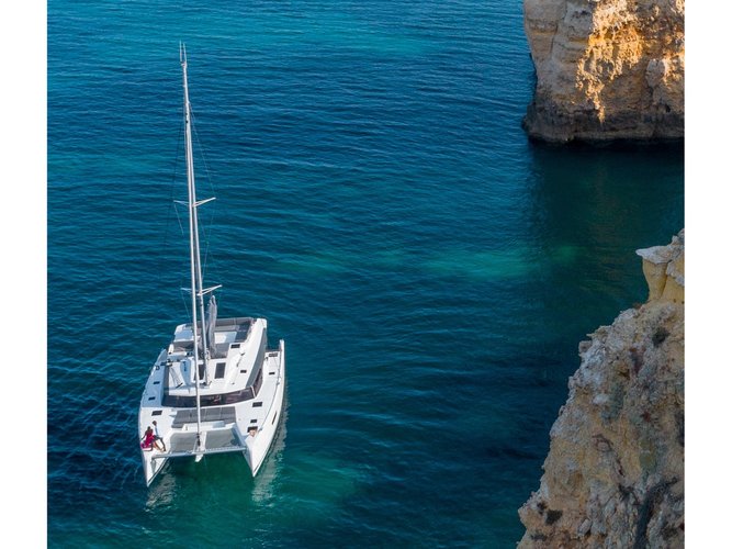Climb aboard this sailboat for a great sailing experience!