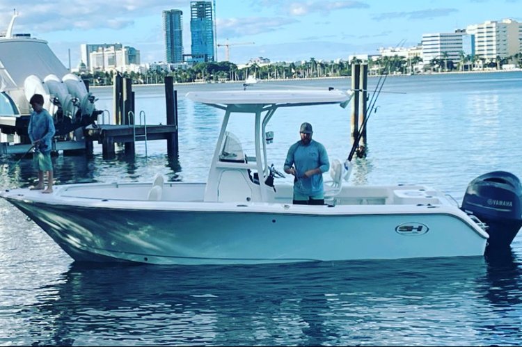 Sea Hunt Triton 225 2020 Off SHORE, IN SHORE, Cruising or Sandbar fun
