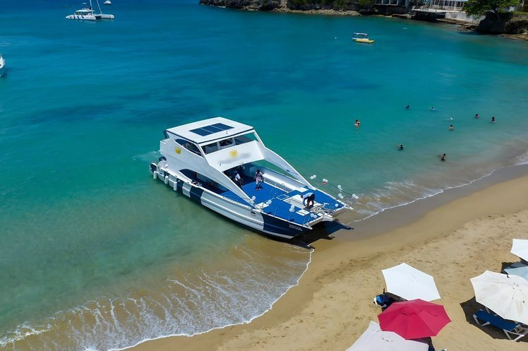 Private Catamaran: Snorkeling, BBQ & Open Bar