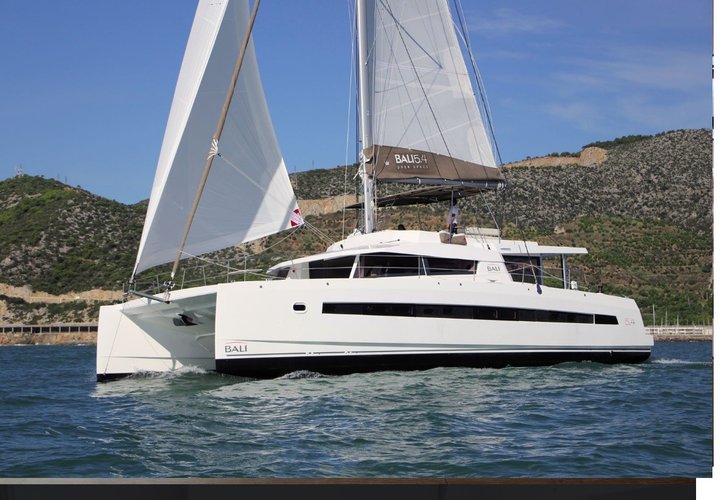 Take this Catana Group Bali 5.4 - 6 + 2 cab. for a spin!