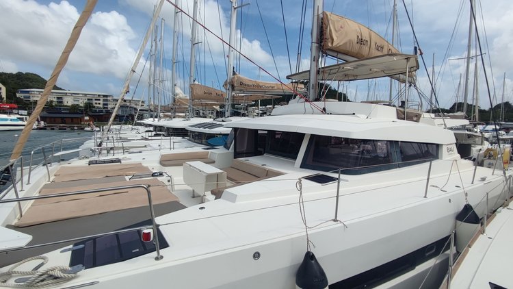 Climb aboard this Catana Group Bali 5.4 - 6 + 2 cab. for an unforgettable experience