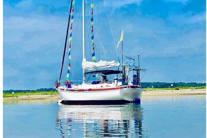 Sail The Hamptons and the North Fork in style!