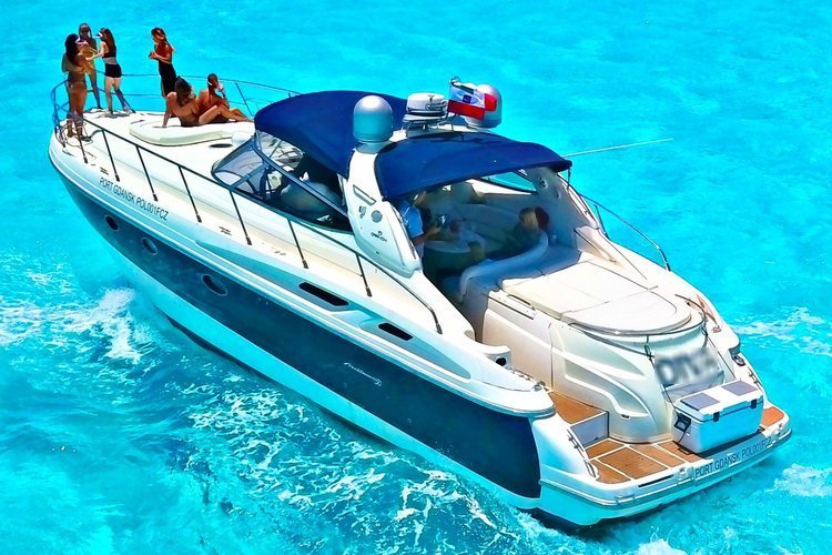 60ft Elite Italian Yacht Experience in Cancun