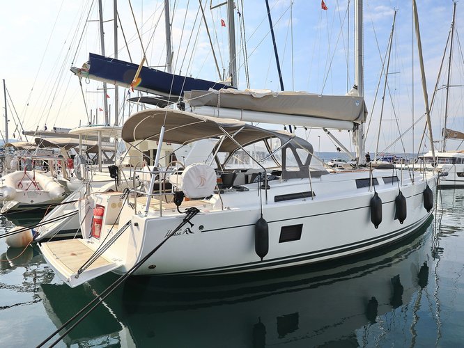 Take this Hanse Yachts Hanse 458 for a spin!